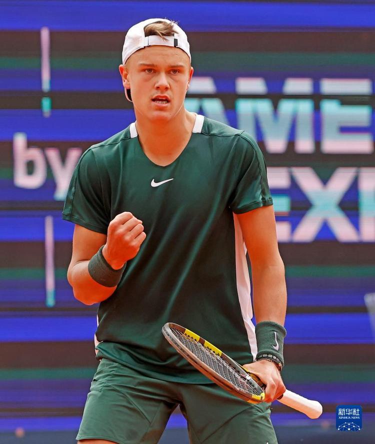 队员们不仅 队员们不仅